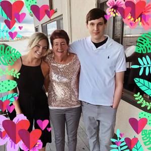 Meet your Posher, Tessie